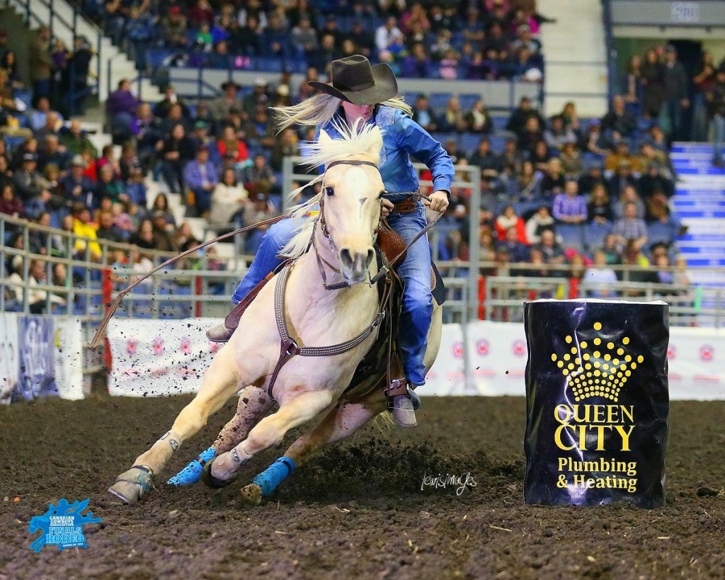 Photo thanks to lewisimages.  Check out Randy's great photo's at www.lewisimages.ca